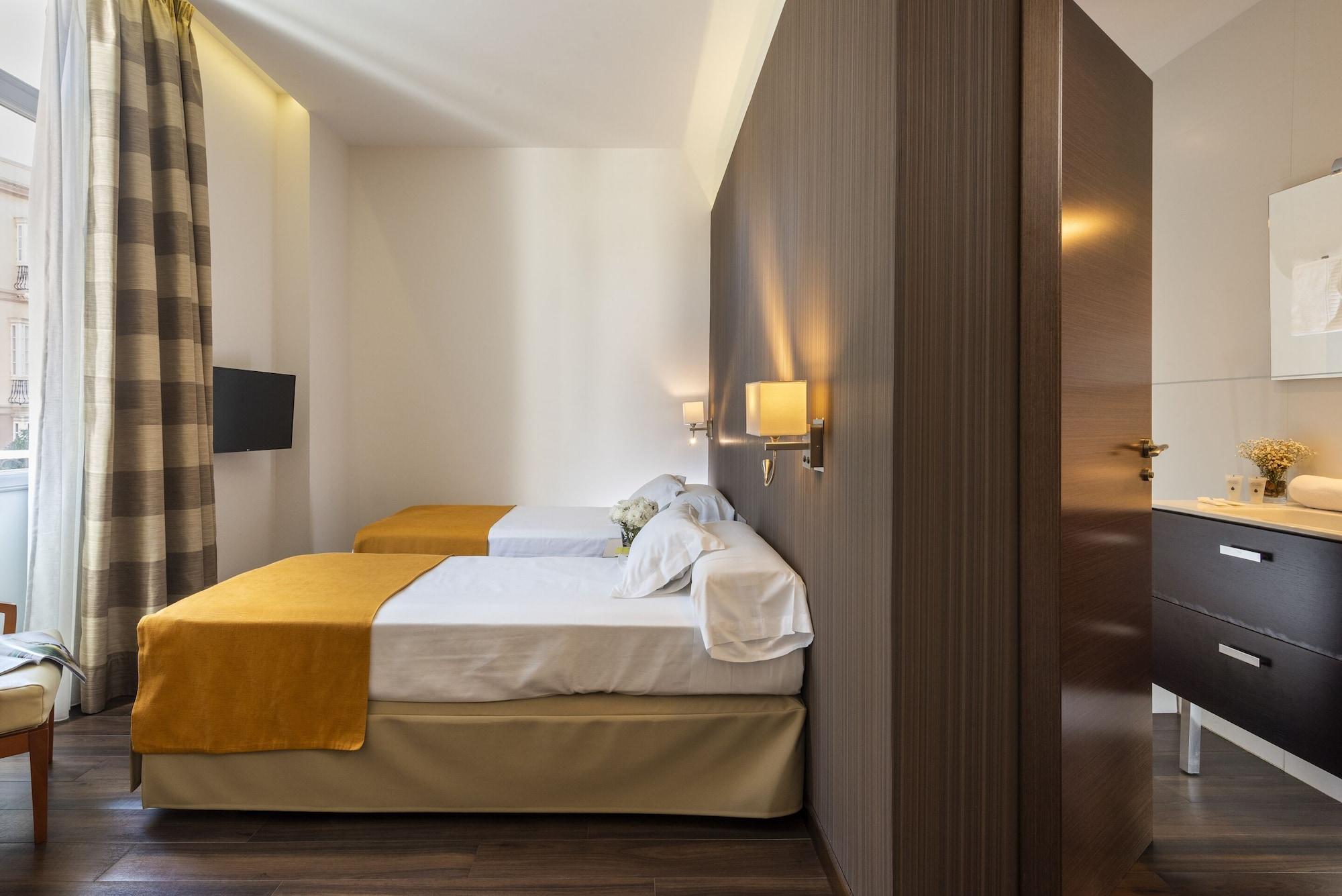 De Francia Y París Hotel Cádiz