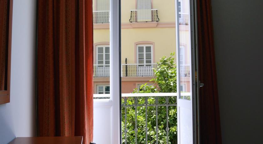 Hotel De Francia Y París 3*