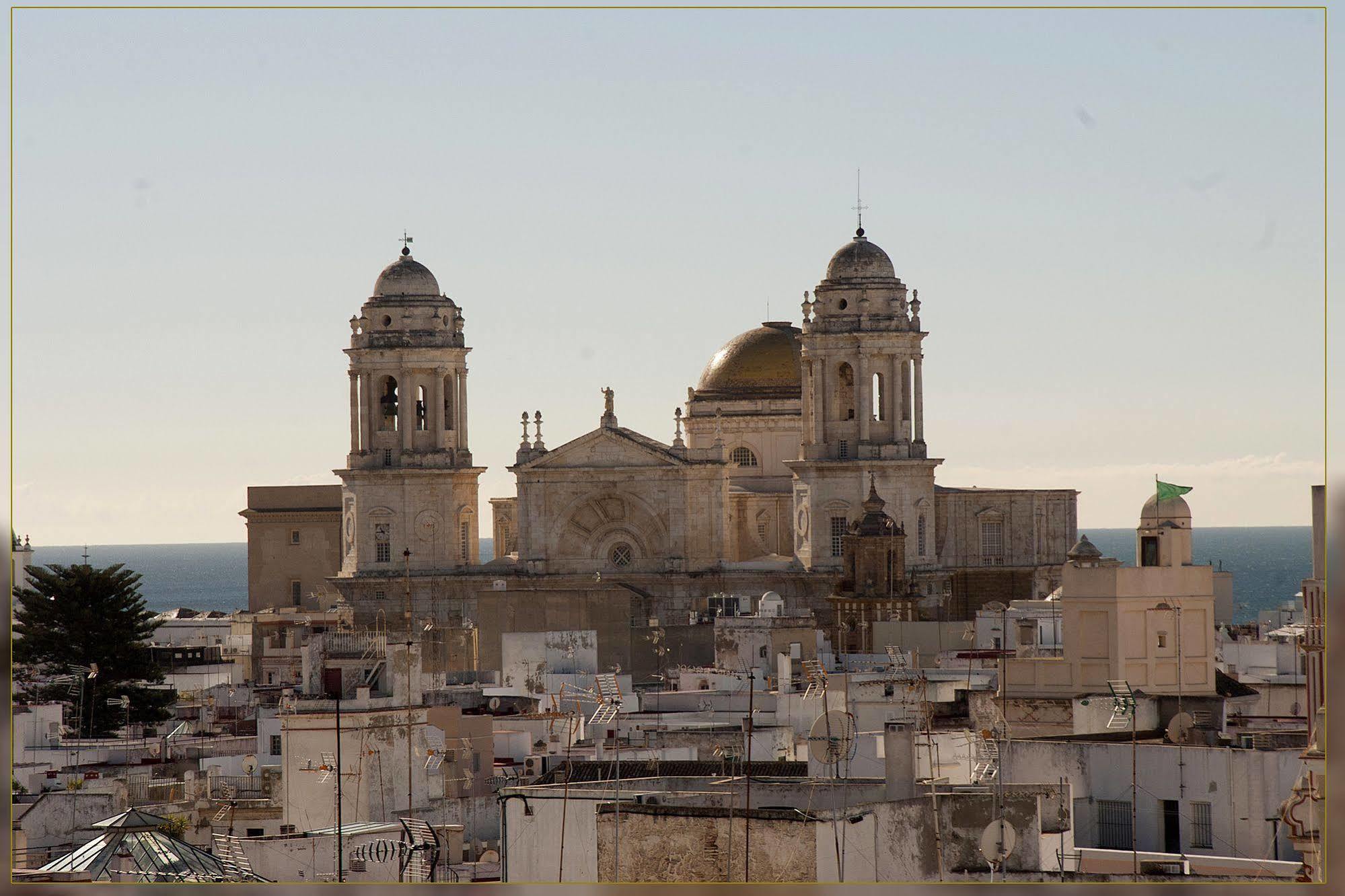 De Francia Y París Hotel Cádiz