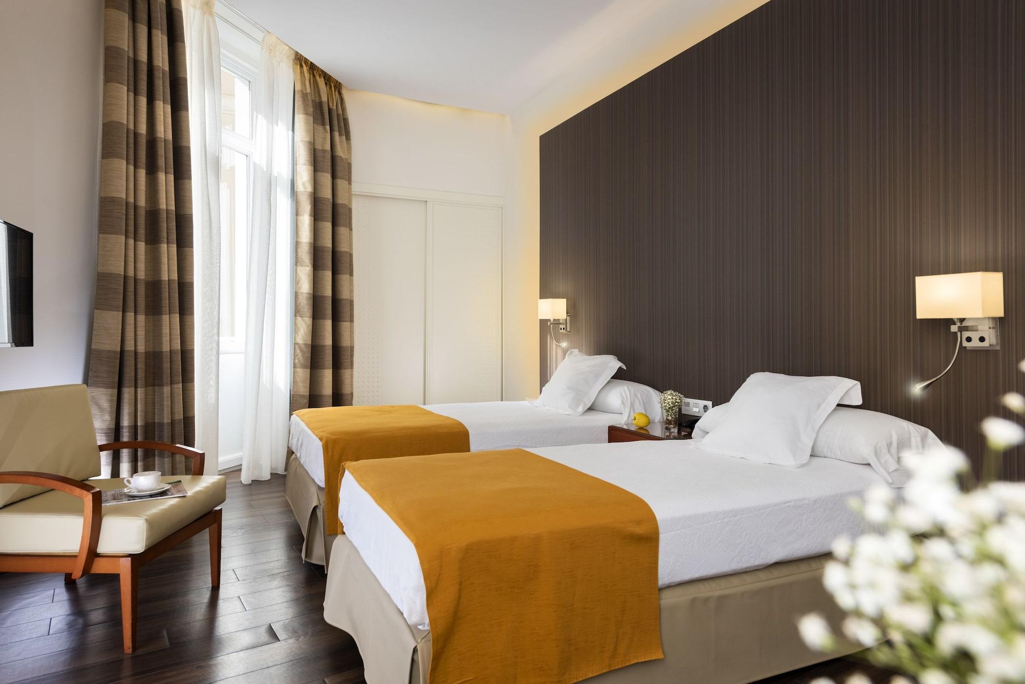 De Francia Y Paris Hotel